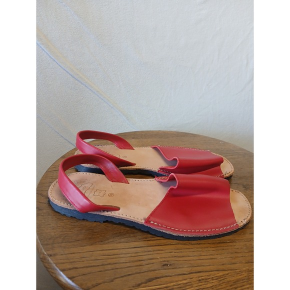 Shoes - Wetis red leather sandal meorcan flats EU 39 flaw NEW